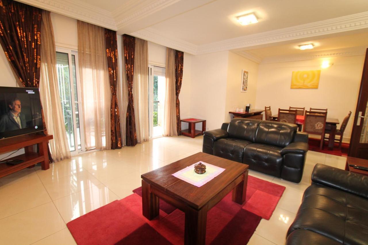 Residence Massou Yaoundé Exteriör bild