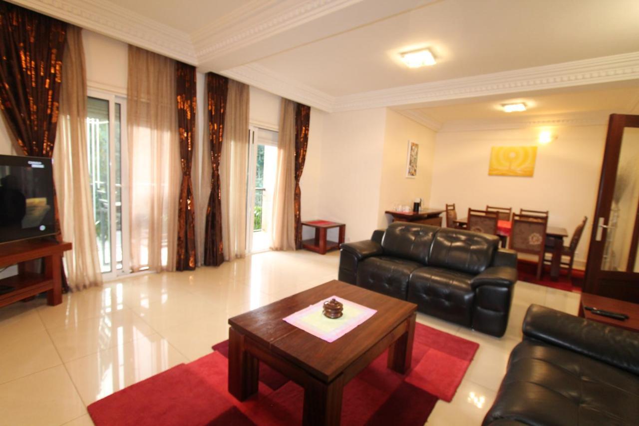 Residence Massou Yaoundé Exteriör bild